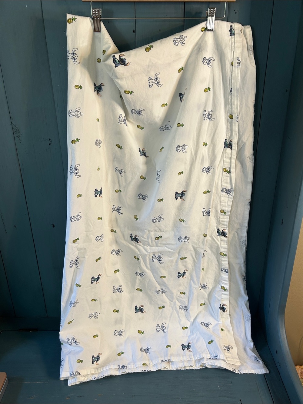 Disney White Sheet with Navy Stitch and Green Pineapple Motif | Full Flat Sheet